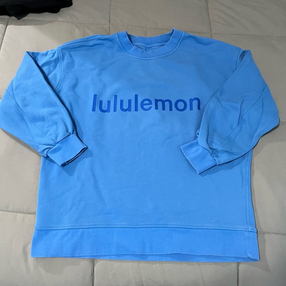 Lululemon Perfectly Oversized Graphic Crew